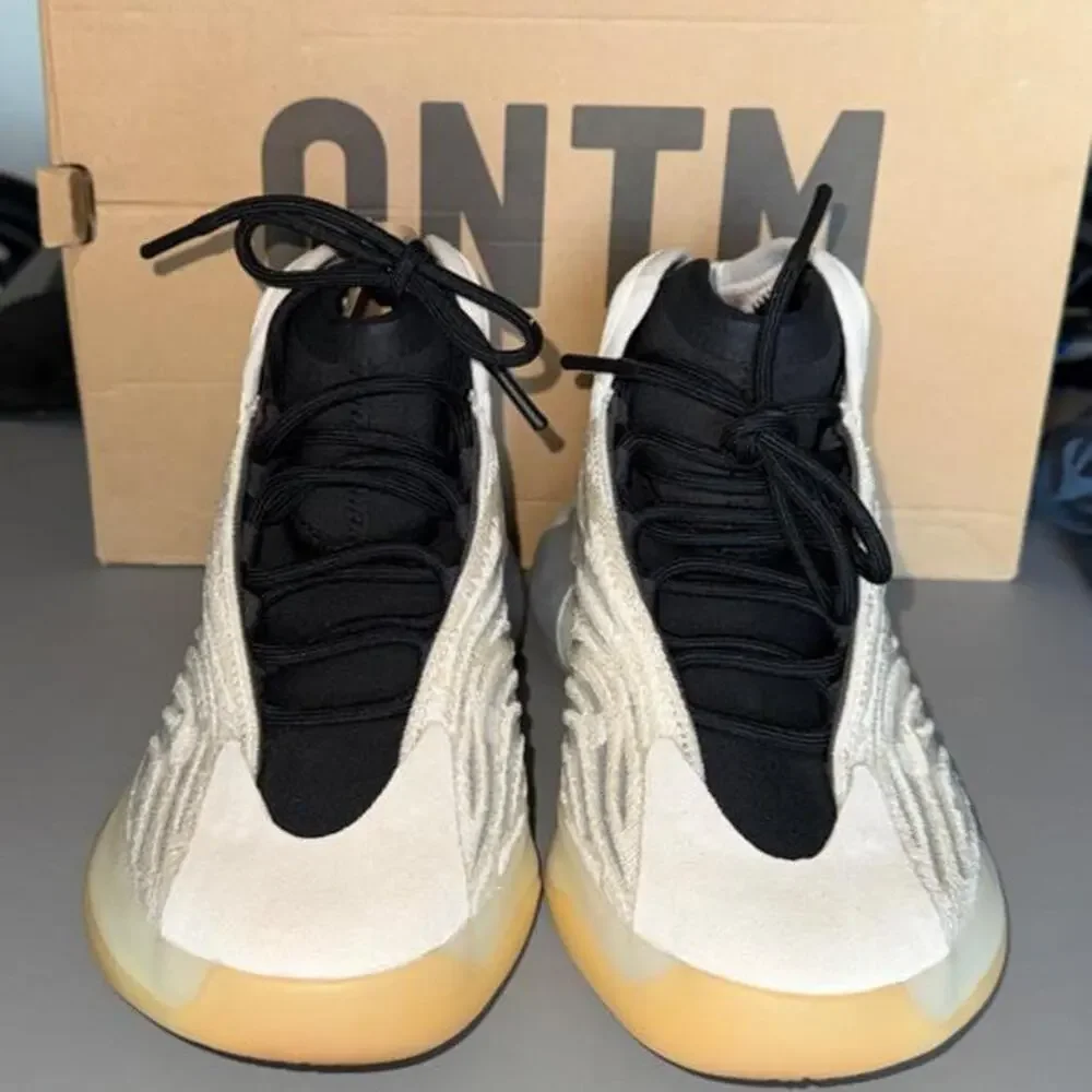 adidas Yeezy QNTM Mist Slate — Size 10 — HQ2085